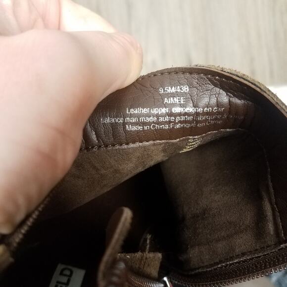 NWT Karl Lagerfeld Brown Suede booties sz. 9.5 - Picture 4 of 6